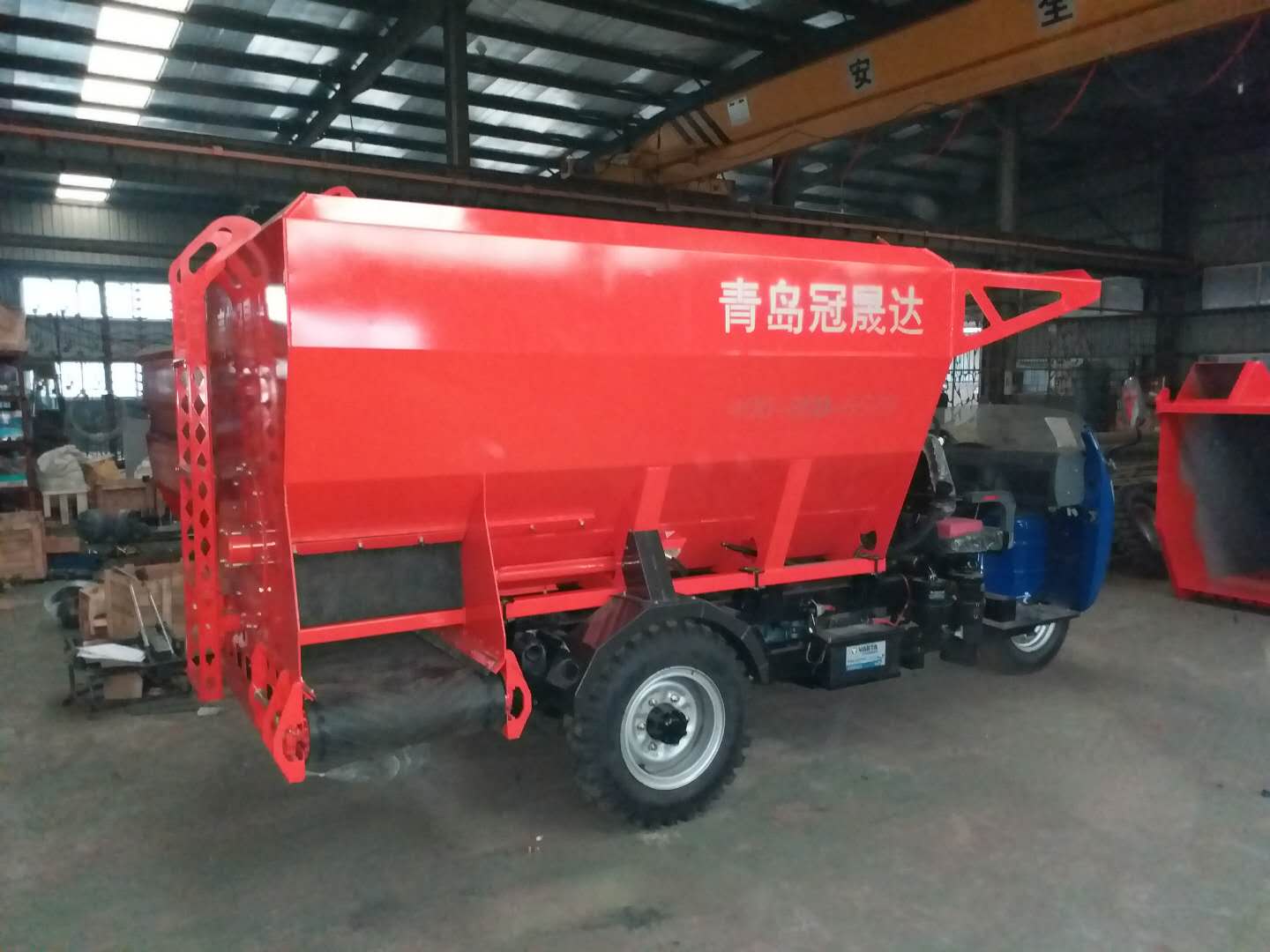 內(nèi)蒙古某公司購買雙側撒料車